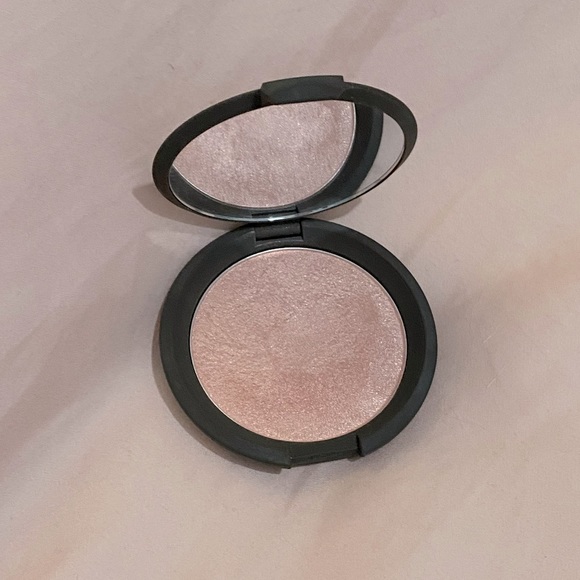 BECCA Shimmering Skin Perfector Pressed Highlighter - Picture 4 of 4